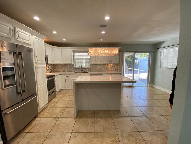 Building Photo - 3436 Housatonic Dr