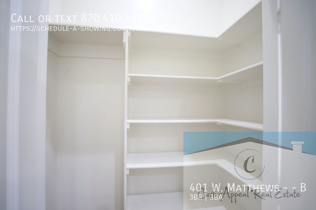 Building Photo - Luxury 3 bed, 2.5 bath duplex near St. Ber...