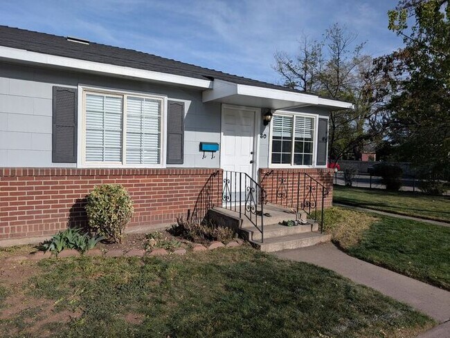Building Photo - The Biggest Little BnB, Fully Furnished Vacation Rental!