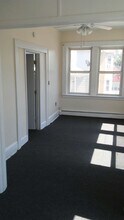 Building Photo - 47 Saint James Pl