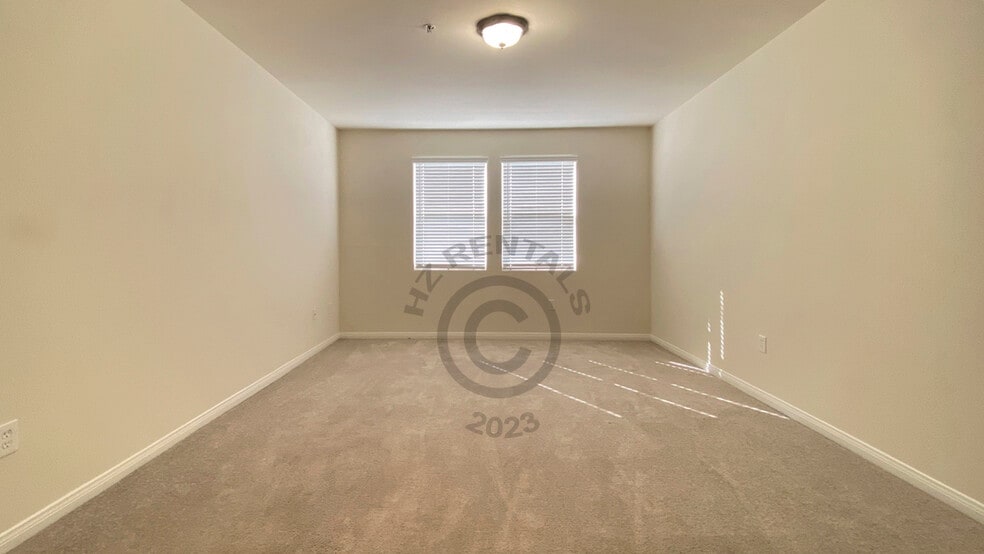 Building Photo - 12140 Moorpark St