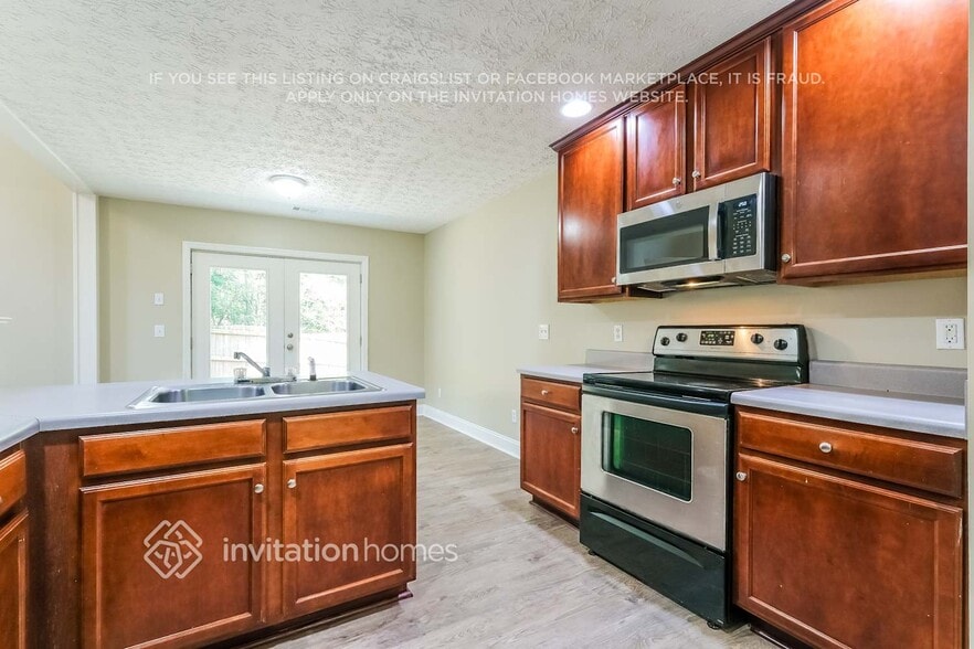 Building Photo - 121 Nacoochee Way