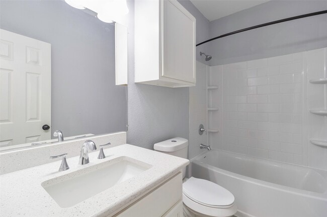 Building Photo - 510 Bluebonnet Dr