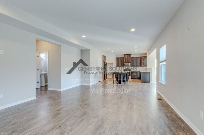 Building Photo - 2704 Orleans Dr