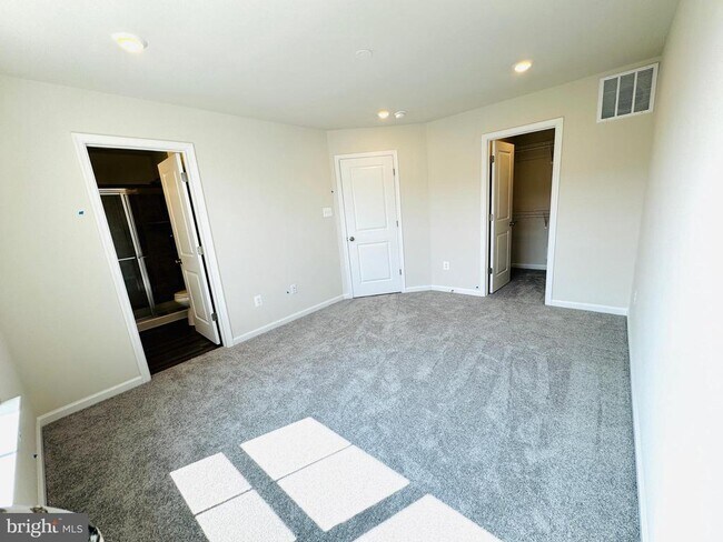 Building Photo - 12 BROOKFIELD Mews