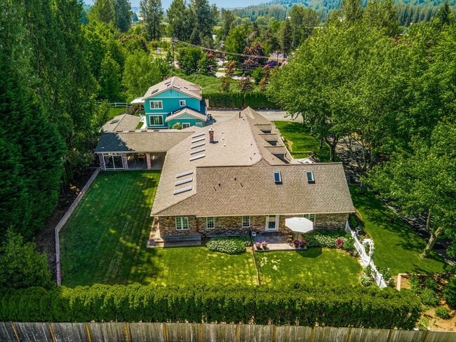 Building Photo - Luxury Estate Compound in Woodinville