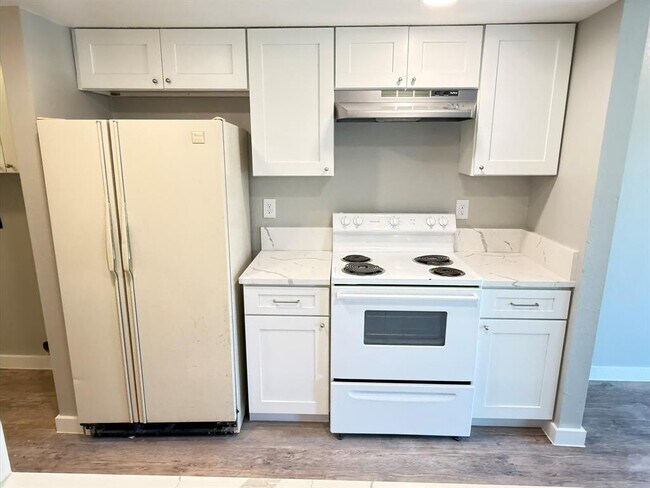 Building Photo - 13339 Water Oak Ln