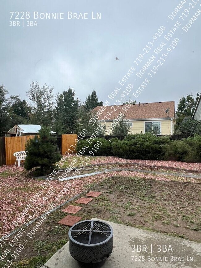 Building Photo - 7228 Bonnie Brae Ln