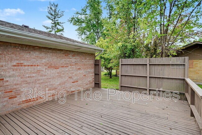 Building Photo - 2569 Richmar Dr