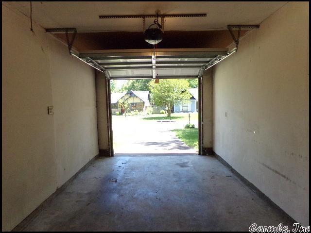 Building Photo - 49 Oak Forest Pl