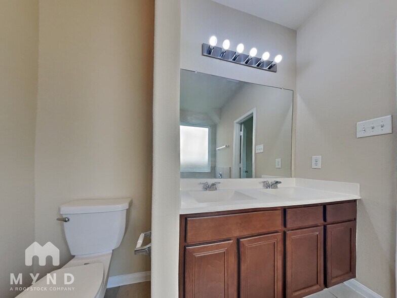 Building Photo - 24819 Alberti Sonata Dr