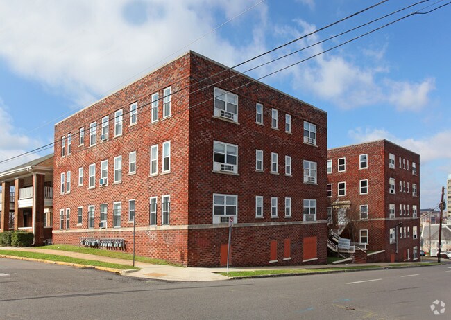 Primary Photo - Highland View Towers