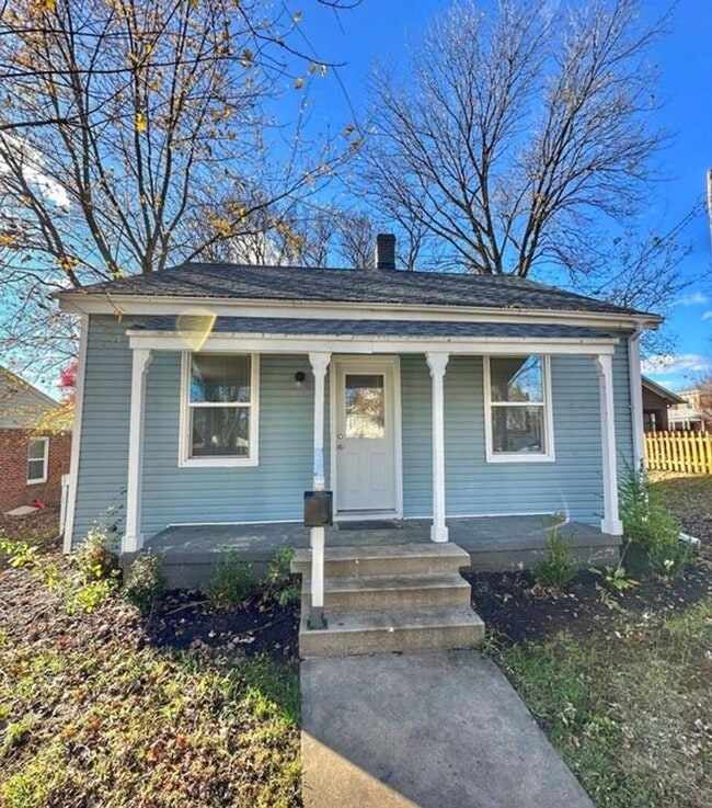 Building Photo - 205 7th St