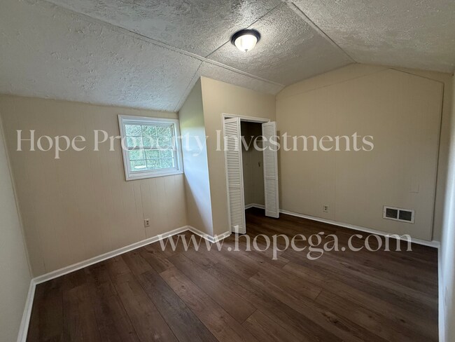 Building Photo - 321 Swygert Rd