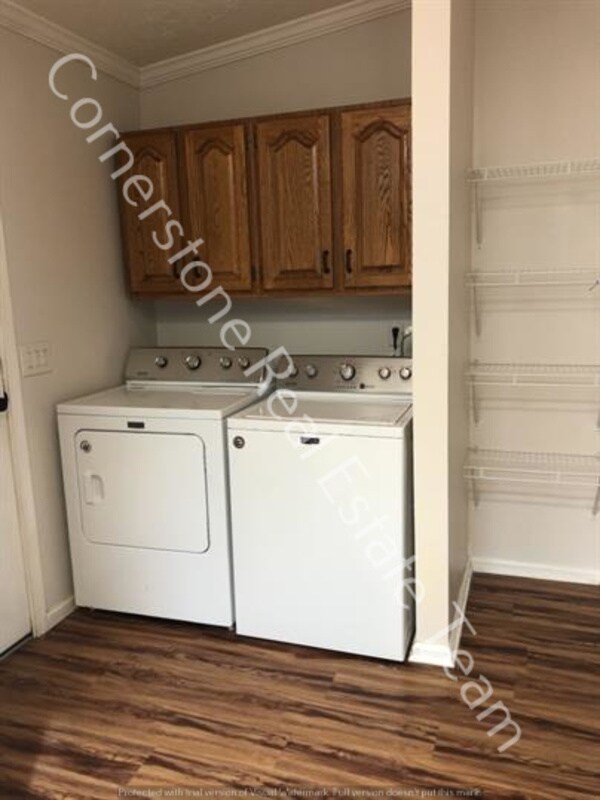 Building Photo - 1335 Market St