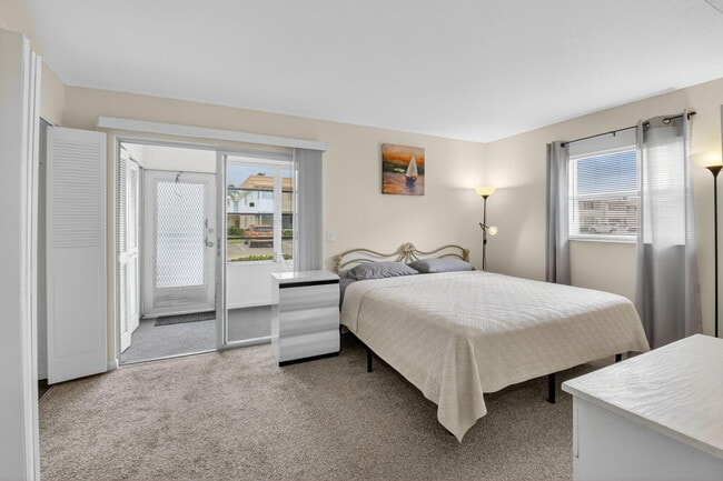 Building Photo - 359 Saxony Trail