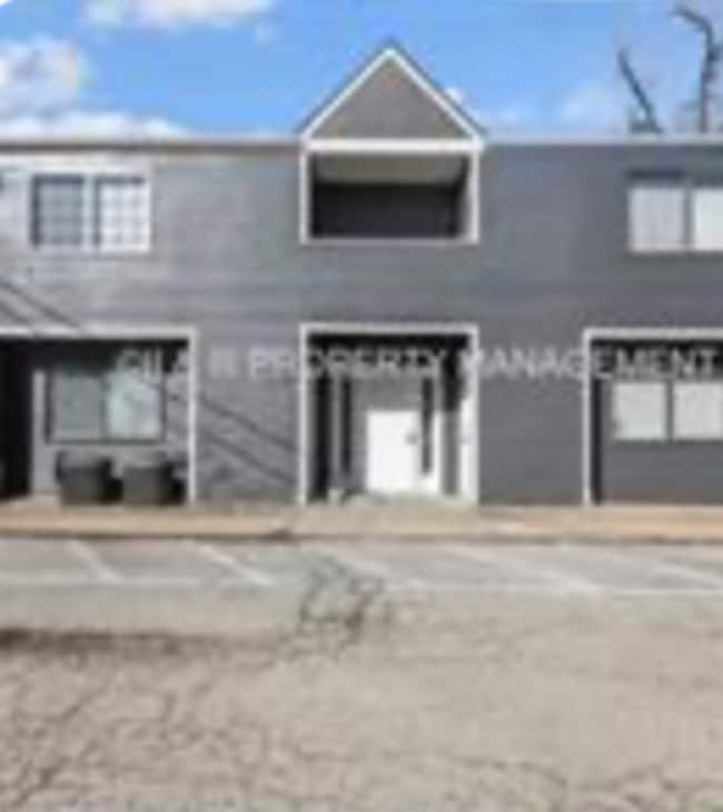 Primary Photo - 1505 W 25th Ct