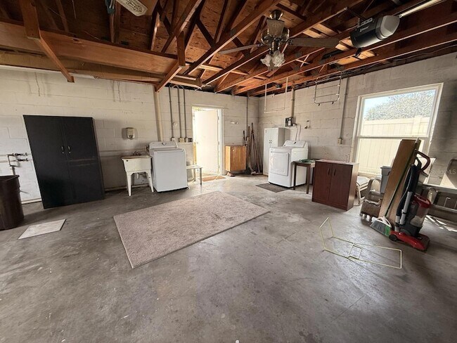 Building Photo - 5539 7th Ave N