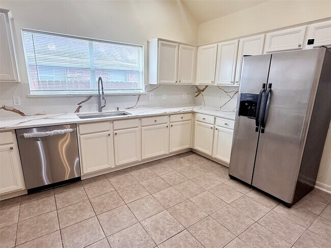 Building Photo - 6530 Signal Point Ln