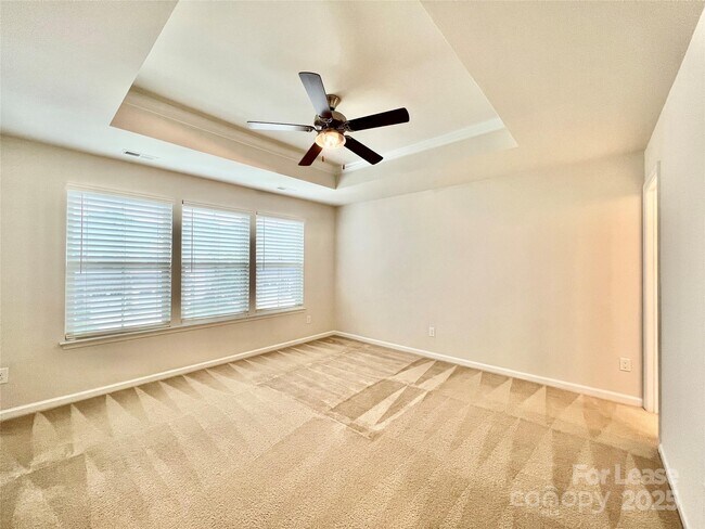 Building Photo - 310 Willow Wood Ct