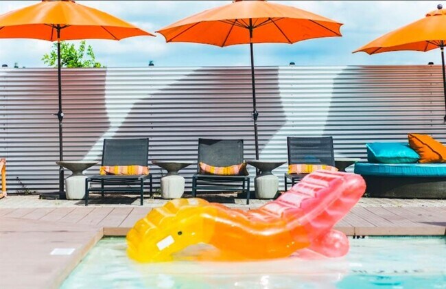 Building Photo - 5304 Polk St