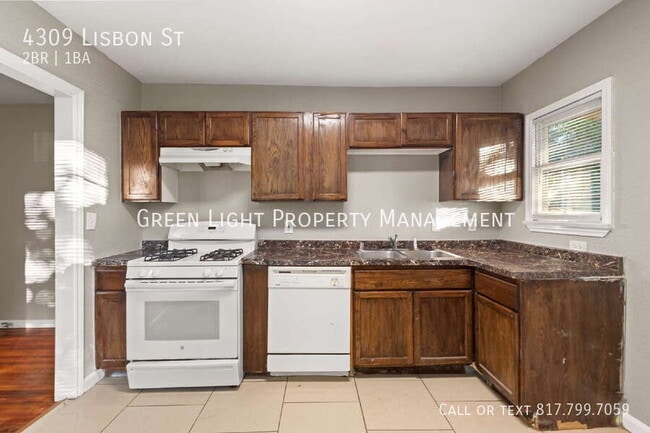 Building Photo - 4309 Lisbon St