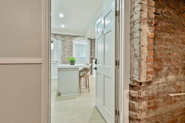 Building Photo - 685 Argonne Ave NE