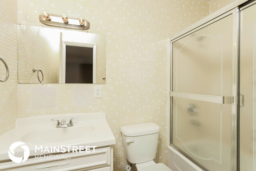 Building Photo - 1021 Coronado Dr