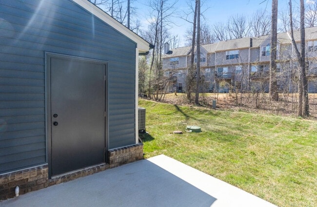 Building Photo - 1011 Wythe Dr