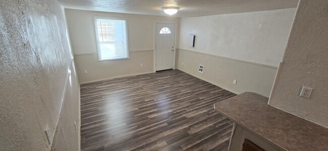 Building Photo - 348 Divison Ave