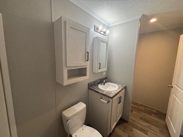 Building Photo - 831 N Pontiac Trail