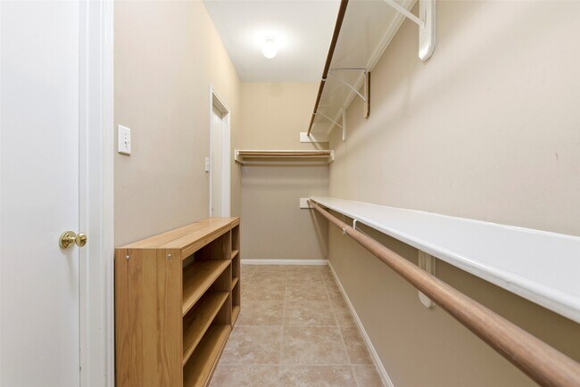 Building Photo - 14722 Trailbrook Dr