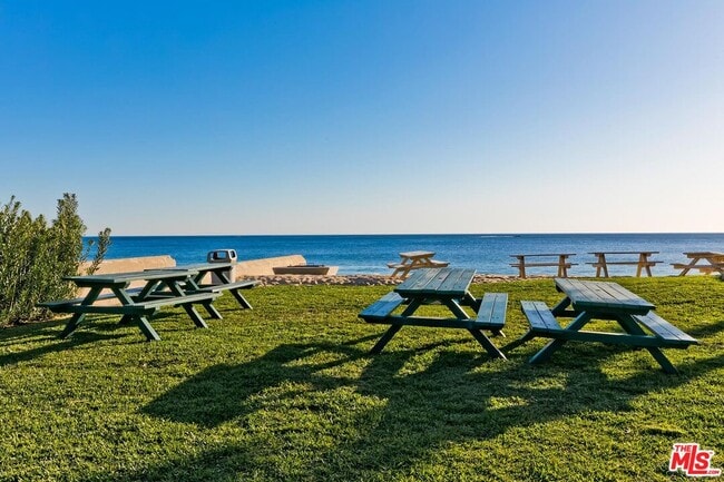 Building Photo - 88 Emerald Bay