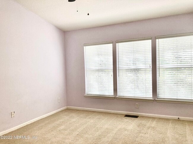 Building Photo - 8424 Thornbush Ct