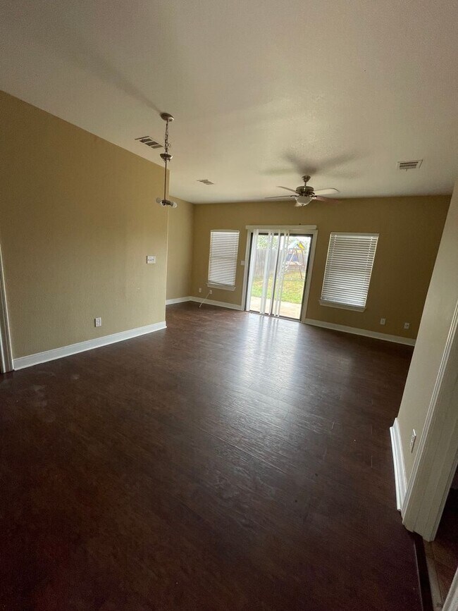 Building Photo - 105 Homonu Ct