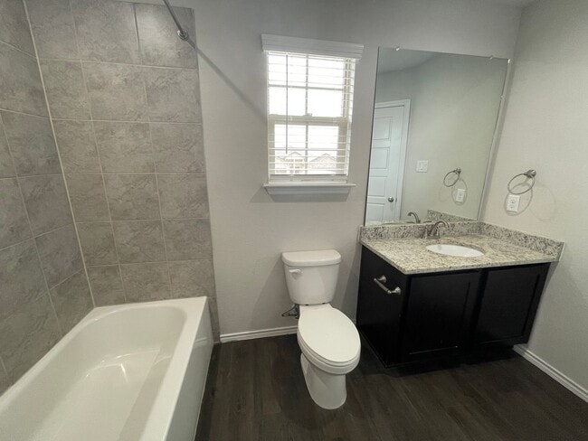 Building Photo - Luxury 3/2.5 Townhouse in NBTX