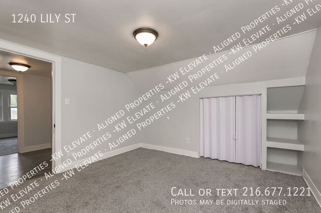 Building Photo - 1240 Lily St