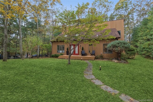 Building Photo - 15 Mt Misery Dr