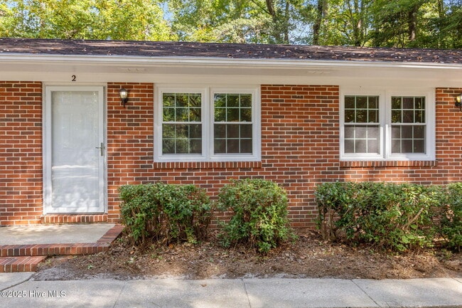 Primary Photo - 1190 Gould Rd