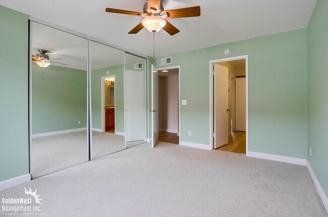 Building Photo - Beautifully Updated 2Bdm 2Ba Condo Located...