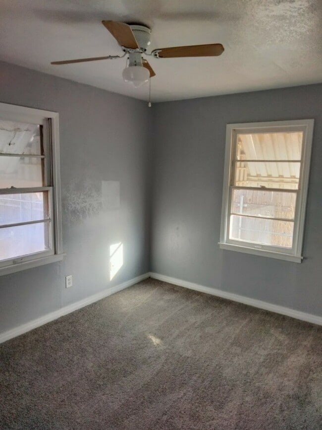 Building Photo - 1019 Ricks St