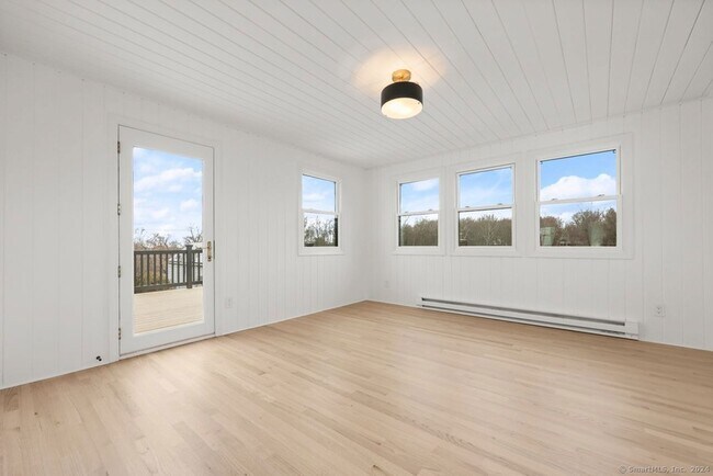 Building Photo - 141 Ridgewood Dr