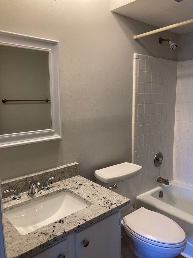 Building Photo - South Charlotte Townhome for Immediate Move in! *50% off the first month with a 12 month lease*