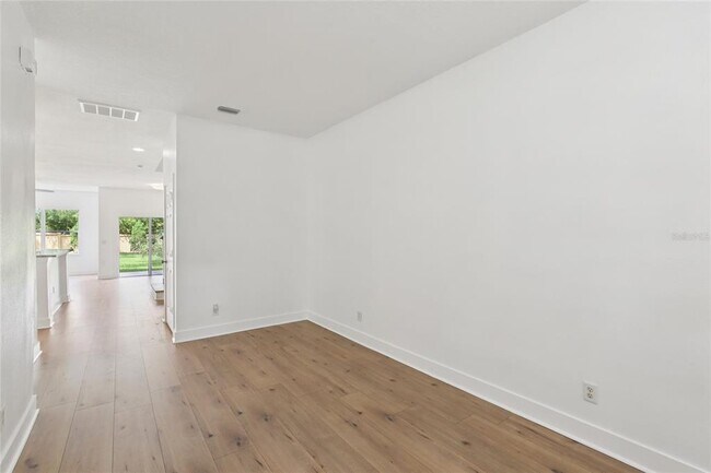 Building Photo - 9225 Stone River Pl