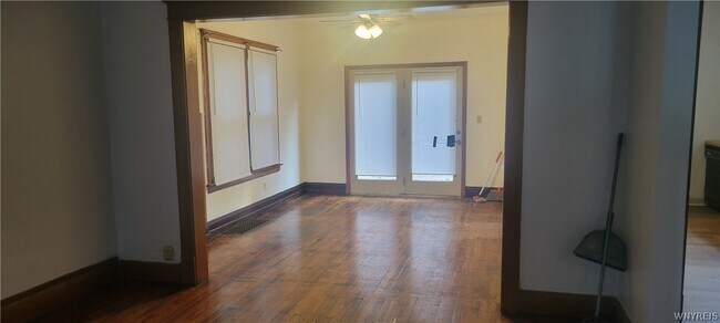 Building Photo - 2233 Cleveland Ave