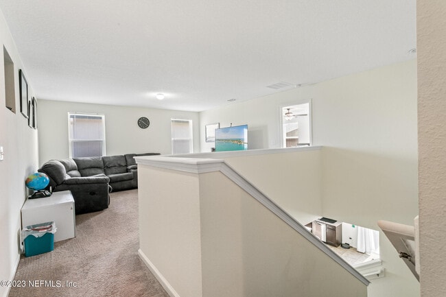 Building Photo - 3315 Ridgeview Dr