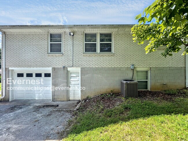 Building Photo - 4718 Richards Ct