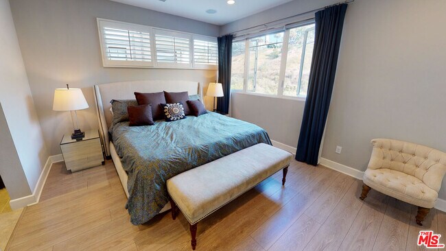 Building Photo - 12860 S Seaglass Cir
