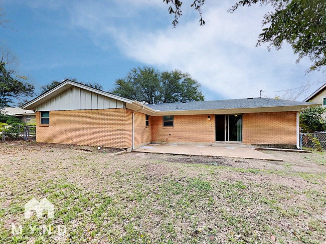 Building Photo - 5244 Greene Ave