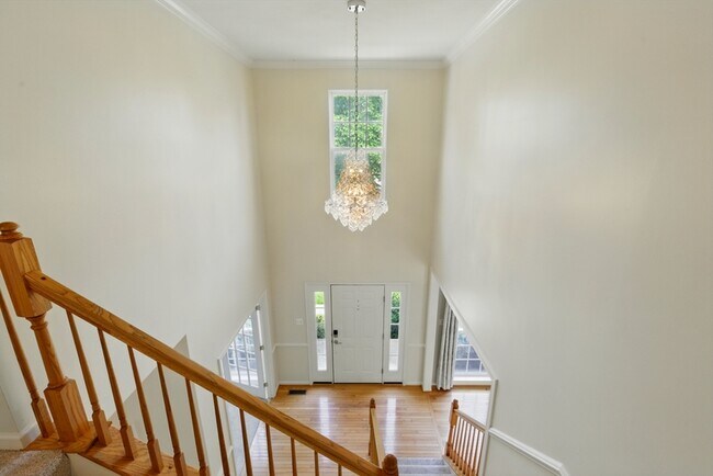 Building Photo - 2513 Holly Springs Ct